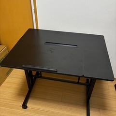 作業机(絵描きなど)の画像