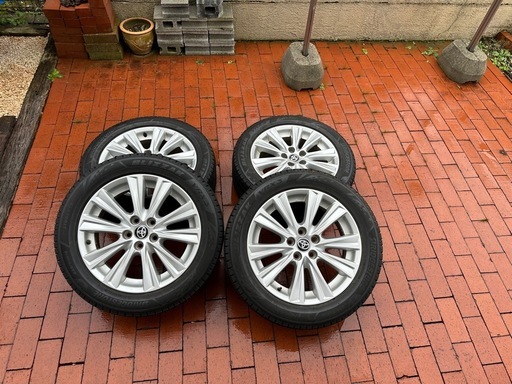 30アルファード　18インチ ホイール付きスタッドレスVRX3純正ナット付き！