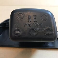 GP2 フィットシャトル トレイ 77590-TF0-00の画像