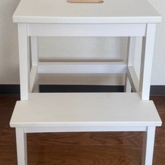 美品　イケア　ステップスツール白の画像