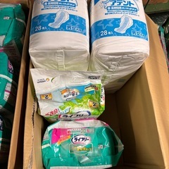 ライフリー 介護用品 オムツまとめ売りの画像