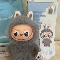 【正規品】ポップマート ラブブ イニシャルWの画像