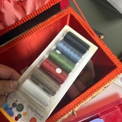 ソーイングボックス　付属品沢山の画像