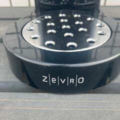 ZEVRO フードディスペンサーの画像