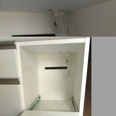 ニトリ キッチンボード モデル アルミナ2 100KBWH 幅105cm 奥行き45cm 高さ200cm レンジボード 食器棚 ホワイト 上下コンセント付き　2ドア　スライドドアの画像