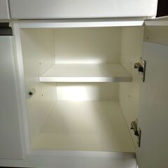 ニトリ キッチンボード モデル アルミナ2 100KBWH 幅105cm 奥行き45cm 高さ200cm レンジボード 食器棚 ホワイト 上下コンセント付き　2ドア　スライドドアの画像