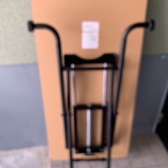 テーブルと椅子セットの画像