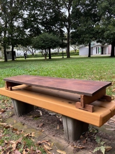 逸品 大きい一枚板の 古い木製 裁板 裁ち台 陳列台 裁ち台 脚 1組付 レトロ アンティーク 古材天板裁縫展示台無垢板古民家