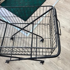 店舗用ワゴン  キャスター付き  カゴ分離タイプの画像