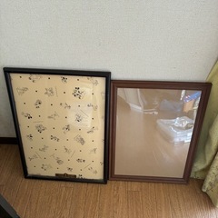 棚（キャスター付き、額縁付き）の画像