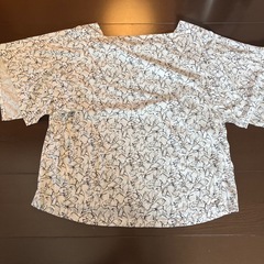 レプシィム/花柄 カットソー ソデスリットデザイン の画像