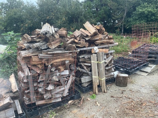 1カゴ　物々交換可　乾燥薪