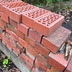 赤レンガ 差し上げますの画像