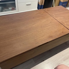 昇降式テーブルの画像