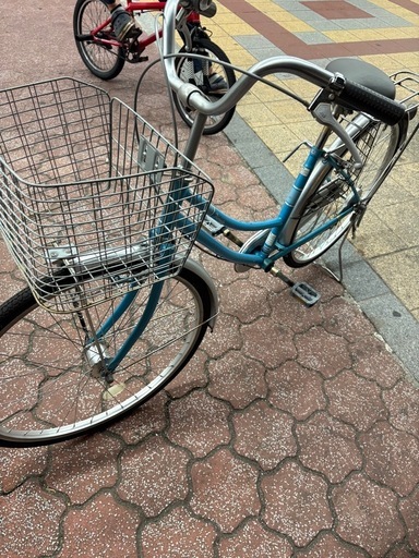 26インチ　シティーバイク　自転車　タイヤ、ブレーキ、オートライト付