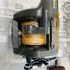 船釣り用　SHIMANO　リール　4000番　の画像