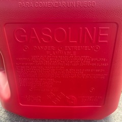 ガソリン携行缶20リットルの画像