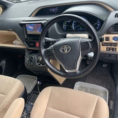 トヨタ ノア ハイブリッドG 車検令和9年5月まで 走行距離約12万8千キロ 両側パワスラ 7人乗り 上級グレード 平成27年式の画像