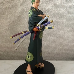 ワンピース ゾロ フィギュアの画像
