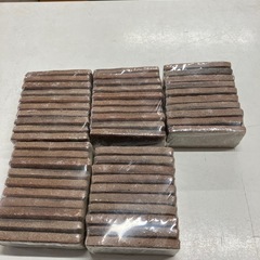 H2510-258 軽量タイル ホワイト•ブラウン 各50枚 テープ 4つ付属 バラ売り不可 未使用の画像