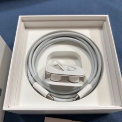 MagSafe充電ケース付きのAirPods Pro エアーポッズプロ
の画像