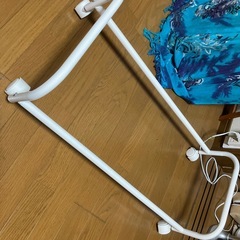 キャスター付き台の画像