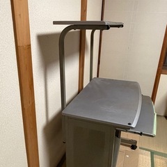パソコンデスク【決まりました）】の画像