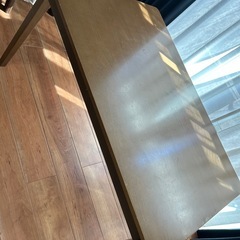 ダイニングテーブルの画像