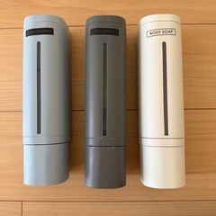 シャンプー　マグネットディスペンサー3個セットの画像