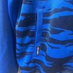 アディダス　ジャージ上の画像