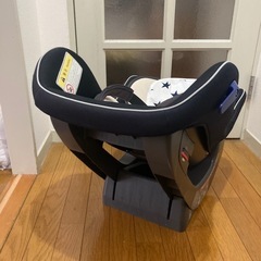 スバル純正 チャイルドシートの画像
