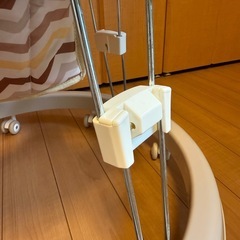 ベビー歩行器 ベージュの画像