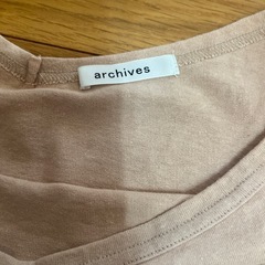 ベージュのアルシーブＴシャツの画像