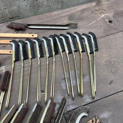 さまざまなワイヤーブラシセットの画像