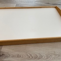 IKEA ベッドトレイの画像