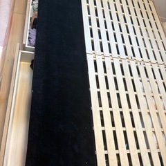 ダブルベッドの画像
