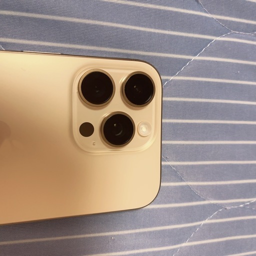 【使用頻度少】iPhone16pro 512GB simフリー