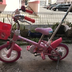 キティーちゃん自転車の画像