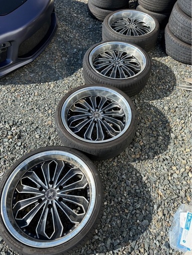 ハイエース　ホイール　20インチ　6穴