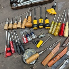 さまざまな工具類セットの画像