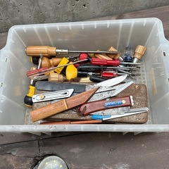さまざまな工具類セットの画像