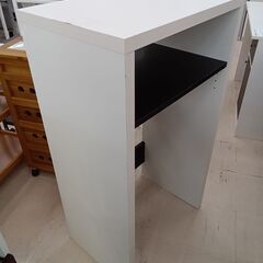 リユースのサカイ栃木店★ジモティ割あり★  レンジ台 ホワイト×ブラック W59×D39.5×H105 クリーニング済み TC11073の画像