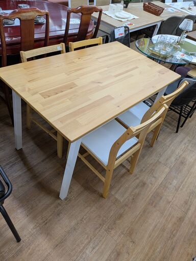 ニトリ＆イケア　ダイニングテーブルセット