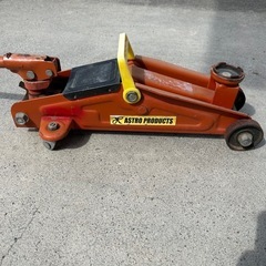 さいたま新都心付近★ジャンク★油圧ジャッキ アストロ 1.5t？