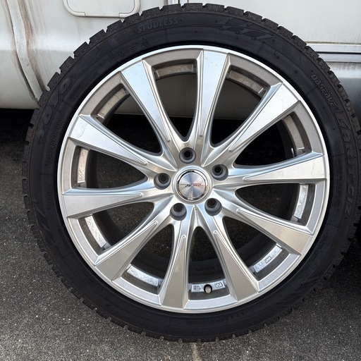 225/45R18✴︎スタットレス