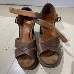 訳あり 【Dr.Martens】レザー 厚底ヒール アンクルストラップサンダルの画像