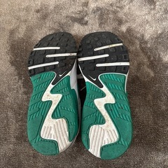 スニーカーの画像