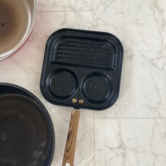 フライパンいろいろの画像