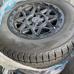 YOKOHAMAスタッドレスタイヤ4本265/65r17LMGホイール付きの画像
