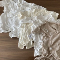 赤ちゃん肌着まとめ売りの画像
